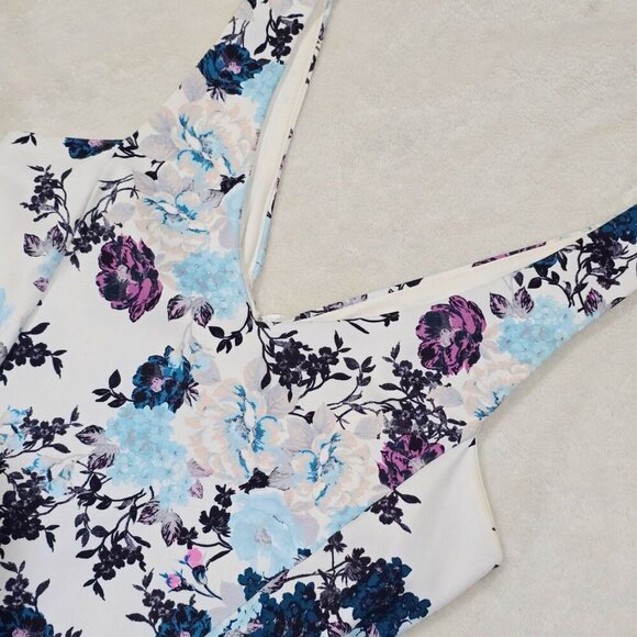 ASOS ✦ Floral Fishtail Midi Dress ✦ V-Neck Sleeveless Cream Blue Size 4 NWOT - Picture 10 of 16